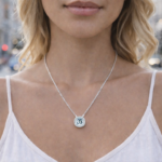 colgante-leonie-square-collar-sofisticado.jpg