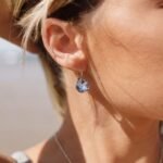 Aros Colgantes Bella con Cristal Antique Pink en Oro - Imagen 10