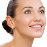 Aros Pequeños Vika de 10 mm con Baño en Oro - Imagen 4