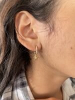 Argollas con Cristal Austriaco y Charm Estrella de Brújula en Oro - Imagen 4
