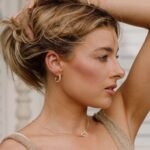 argollas-pave-bano-oro-look-elegante