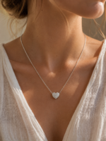Collar Corazón Alana con Cristales Transparentes en Rodio - Imagen 3