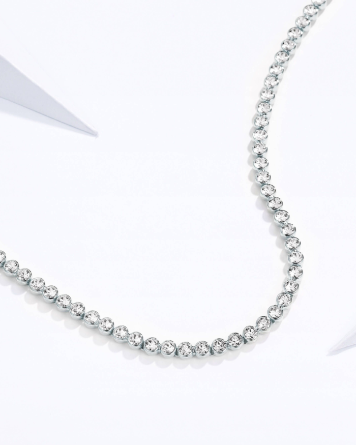 Collar clásico joyería premium
