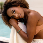 pulsera-tenis-esmeralda-oro-ajuste-muneca